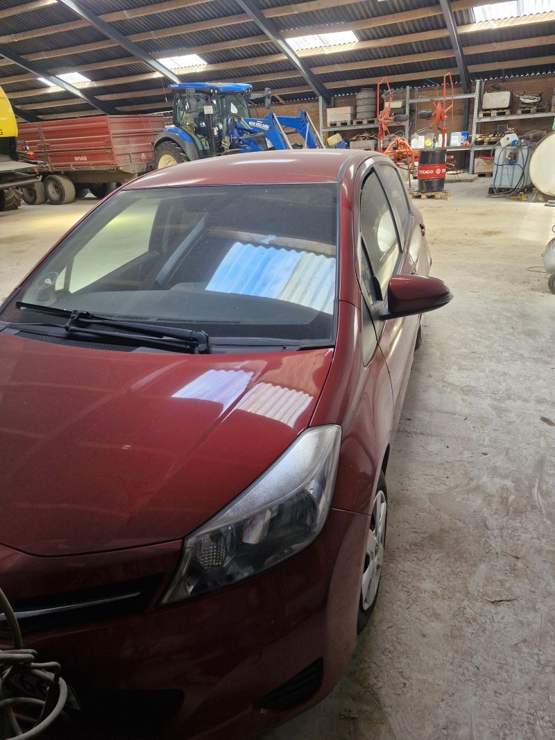 TOYOTA, YARIS VAN, 1,4 D-4D 5-DØRS VAN Skrotbil skrotpræmie