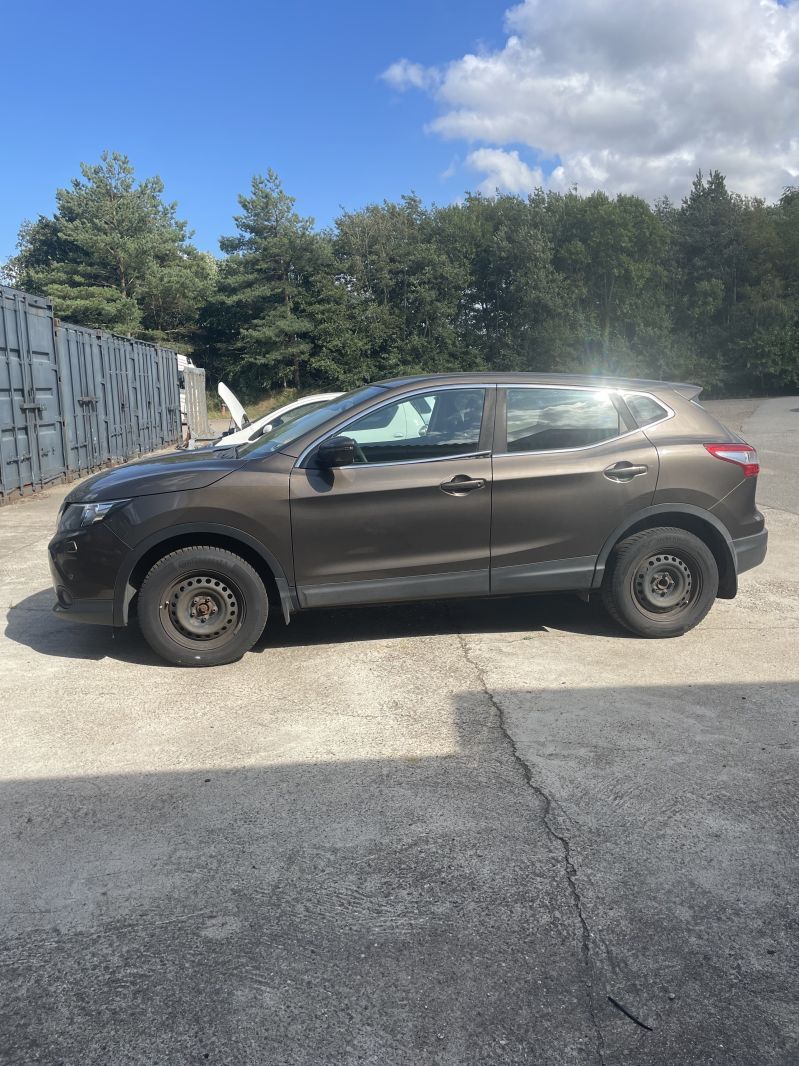 NISSAN, QASHQAI, DIG-T 115 2WD 6 M/T Skrotbil skrotpræmie