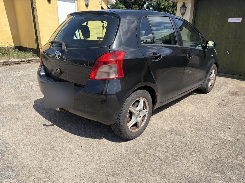 TOYOTA, YARIS, 1,3 5 DØRS Skrotbil skrotpræmie
