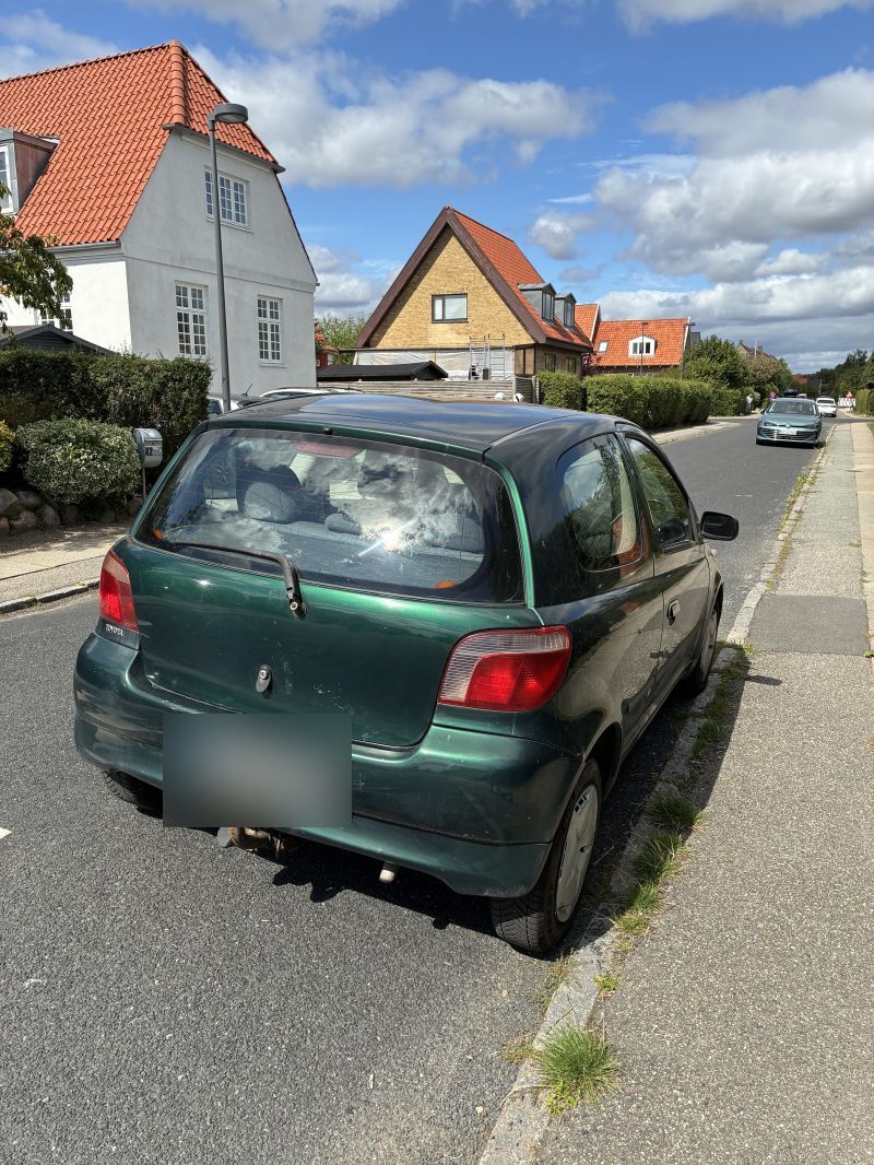 TOYOTA, YARIS, 1,3 Skrotbil skrotpræmie