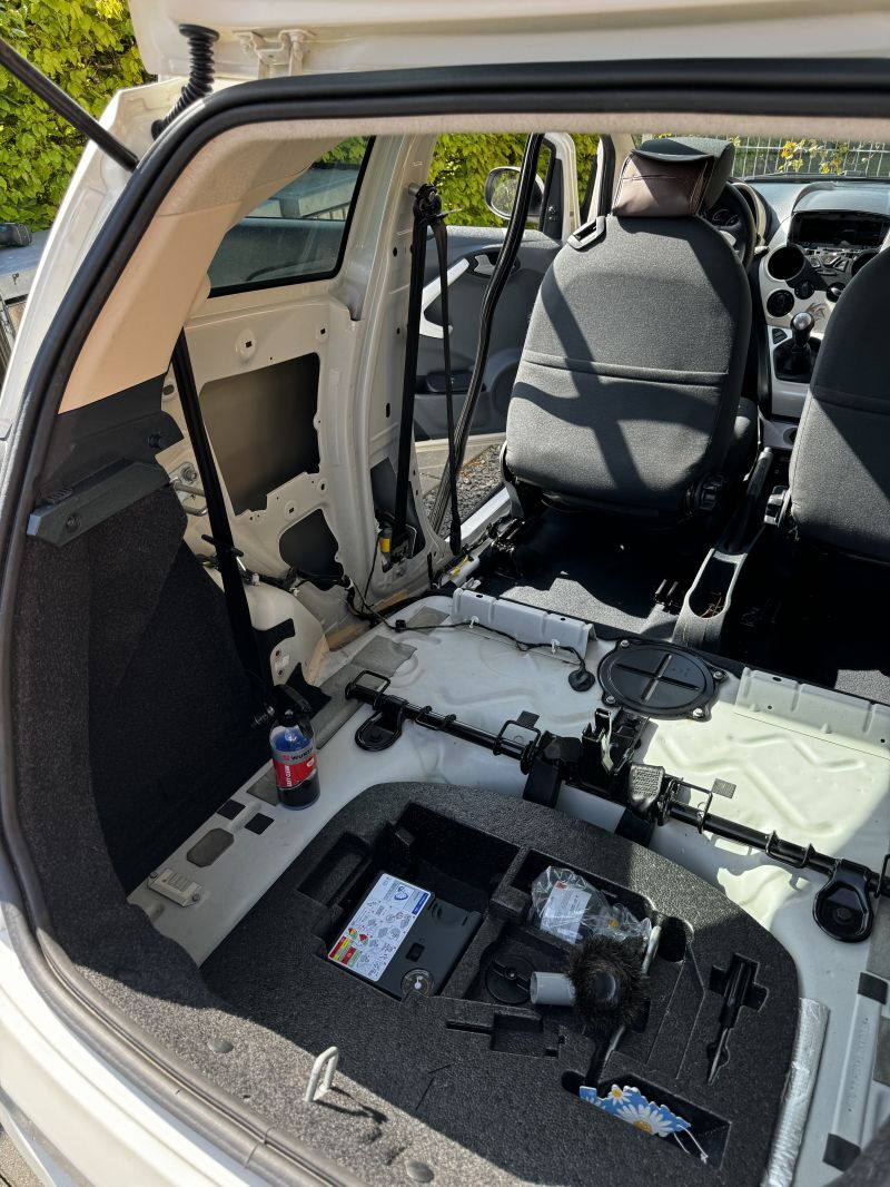 FORD, KA, 1.2 (69HK) Hatchback, 3 dørs Forhjulstræk Manuel Skrotbil skrotpræmie