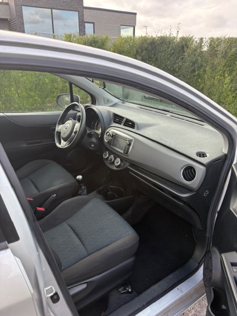 TOYOTA, YARIS 5-DØRS, 1,0 MAN.5. 5D. Skrotbil skrotpræmie
