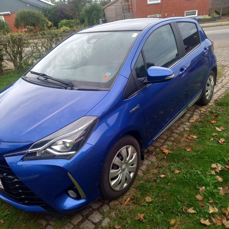 TOYOTA, YARIS, 1.5Hybrid e-CVT solgt via Bedstebilpris.dk