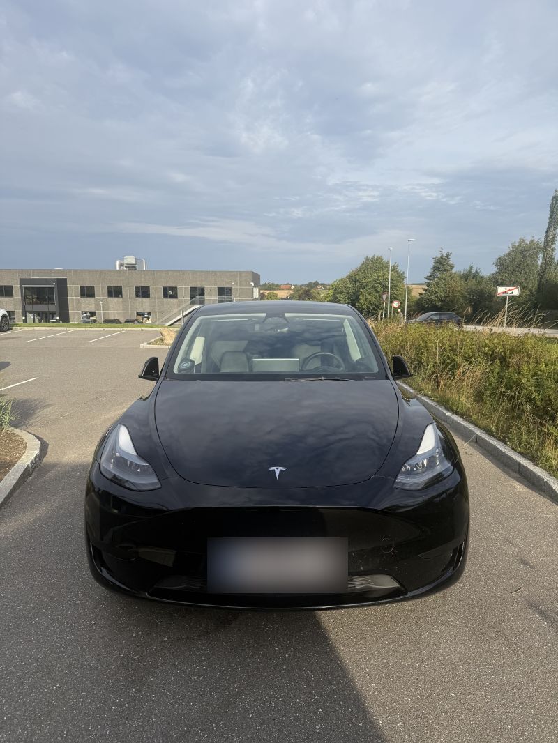 TESLA, Model Y, RWD solgt via Bedstebilpris.dk