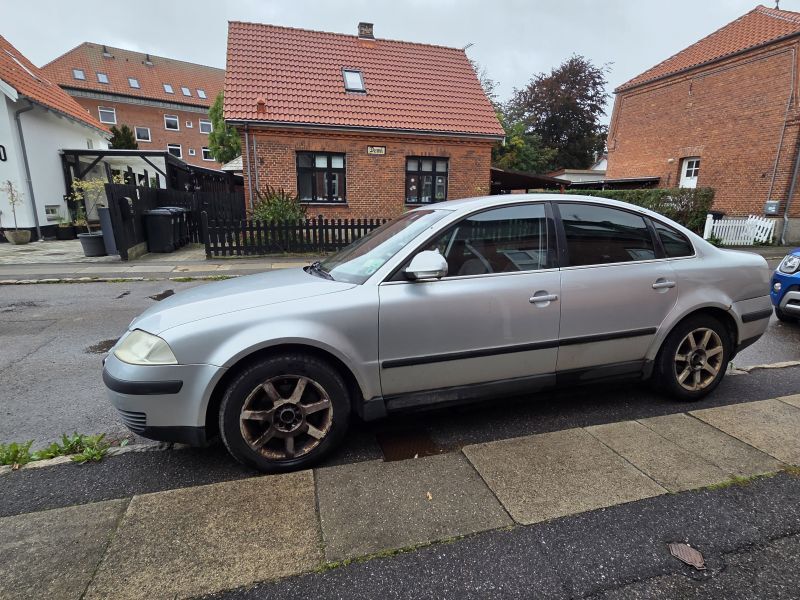 VOLKSWAGEN, PASSAT, 1,6 LIMOUSINE Skrotbil skrotpræmie
