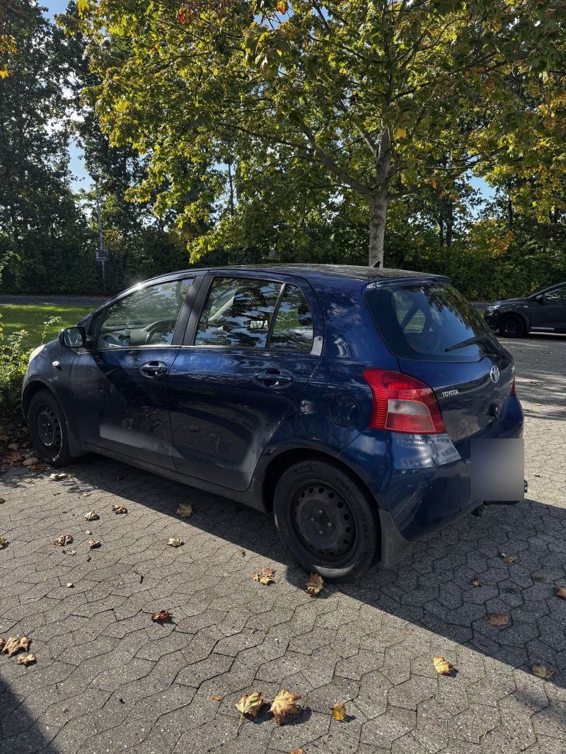 TOYOTA, YARIS, 1,3 5 DØRS Skrotbil skrotpræmie