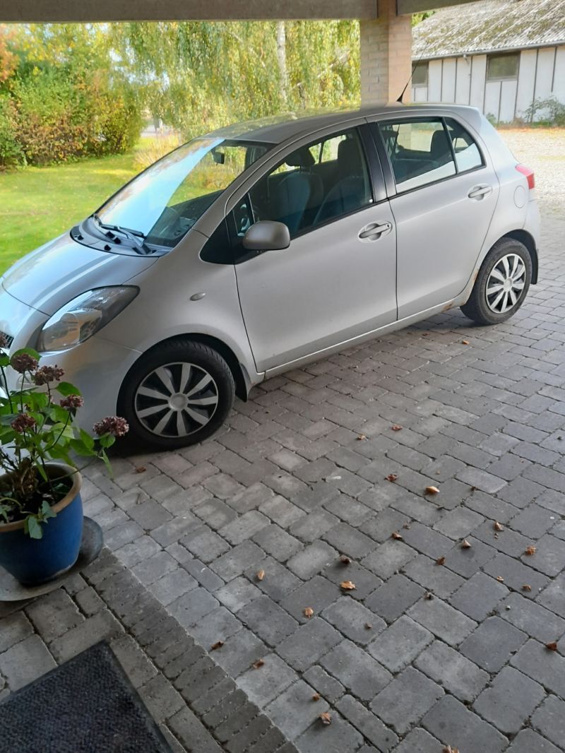 TOYOTA, YARIS 5-DØRS, 1,4 D-4D MAN.6. 5D. Skrotbil skrotpræmie
