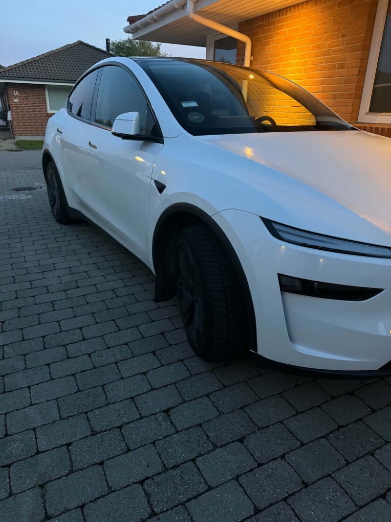 TESLA, Model Y, Long Range Baghjulstræk solgt via Bedstebilpris.dk
