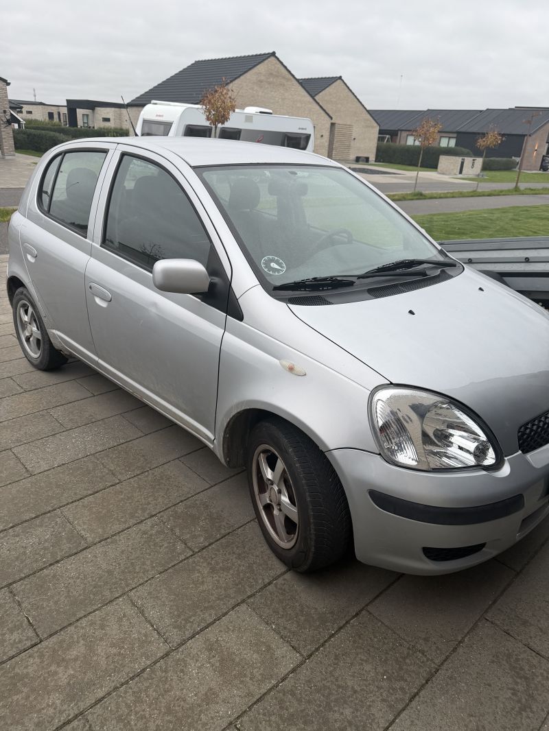 TOYOTA, YARIS, 1,3 TERRA Skrotbil skrotpræmie