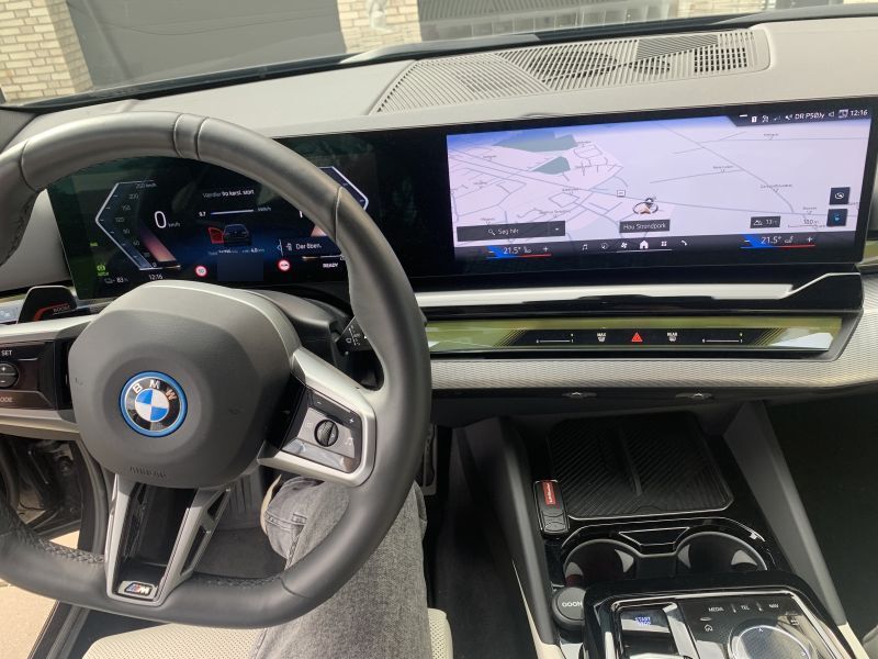BMW, i5, eDrive40 Touring solgt via Bedstebilpris.dk