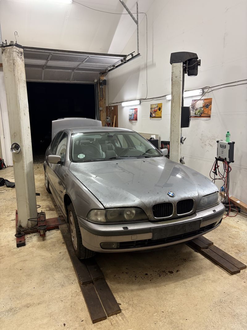 BMW, 528 I, UOPLYST Skrotbil skrotpræmie
