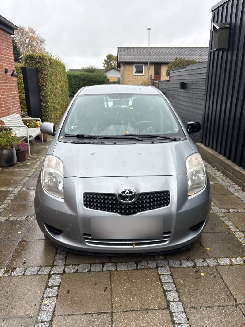 TOYOTA, YARIS, 1,4 D-4D AUT. 5 DØRS Skrotbil skrotpræmie