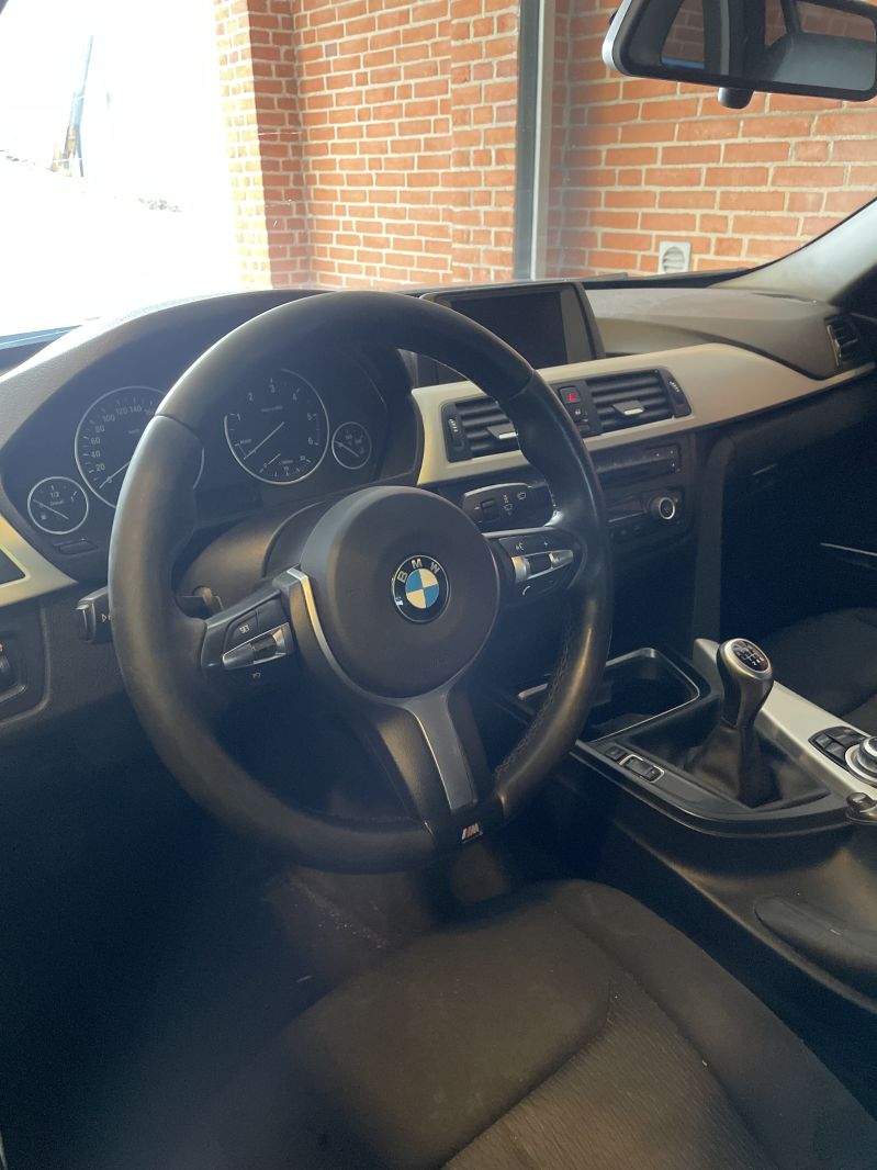BMW, 3-Serie, 320d Touring Skrotbil skrotpræmie