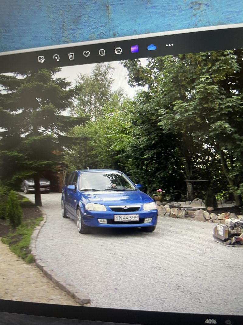Mazda 323f Skrotbil skrotpræmie