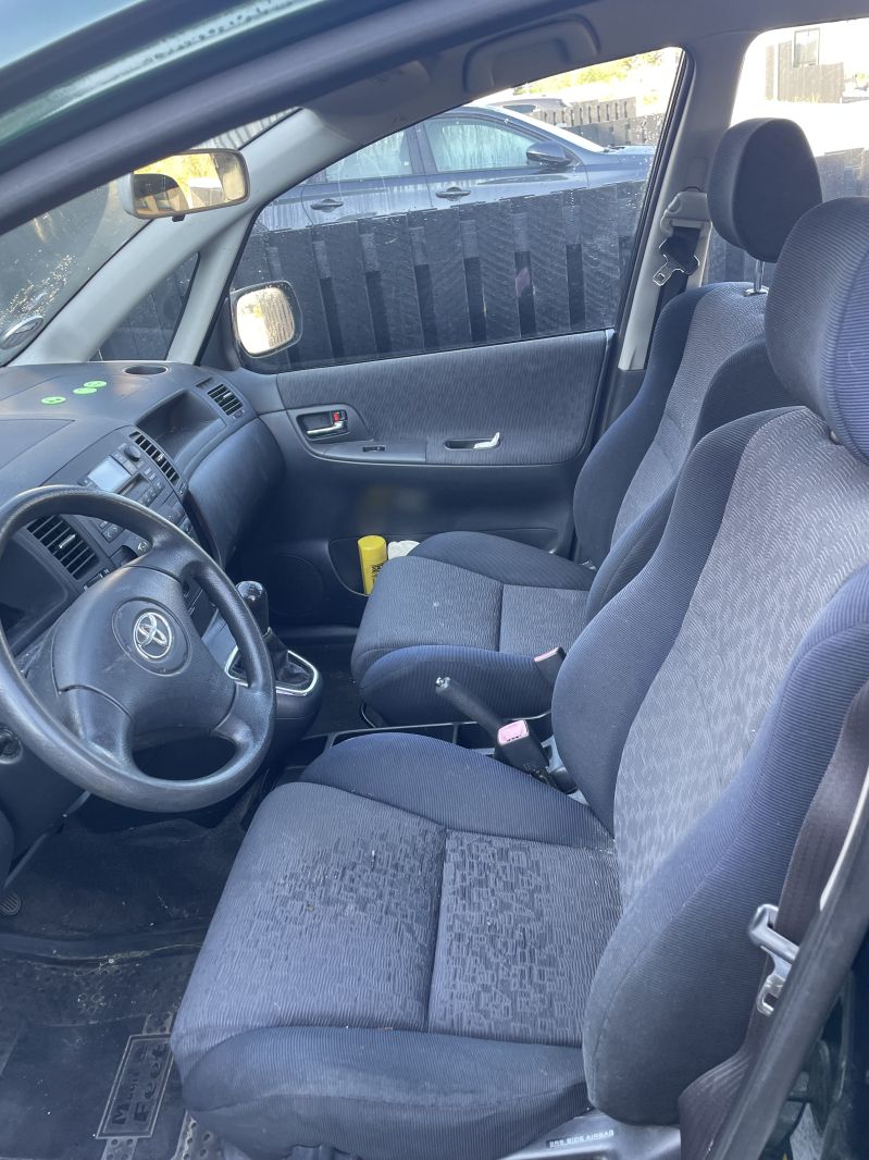 TOYOTA, COROLLA VERSO, 1,6 Skrotbil skrotpræmie