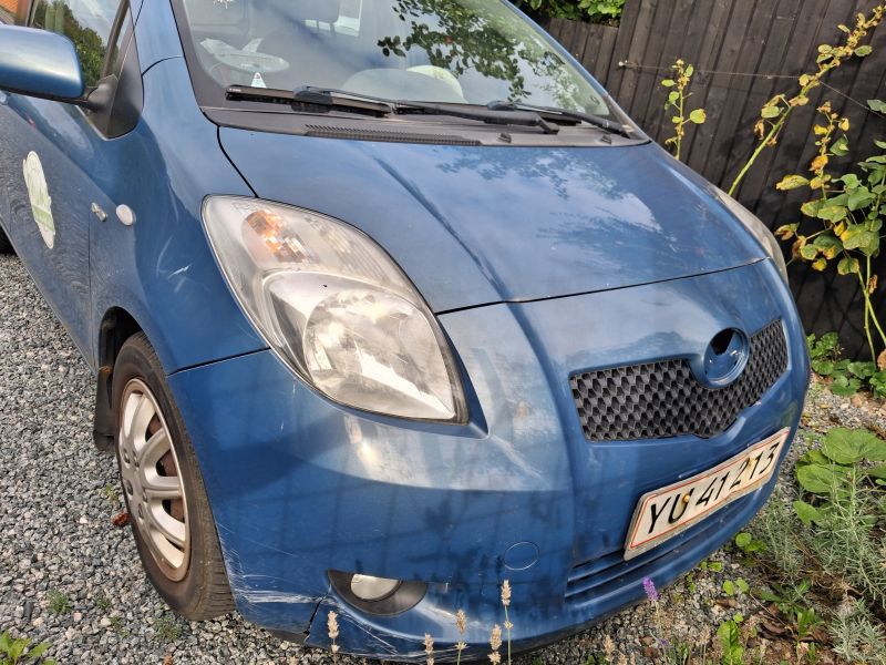 TOYOTA, YARIS, 1,4 D - 4D 5 DØRS Skrotbil skrotpræmie