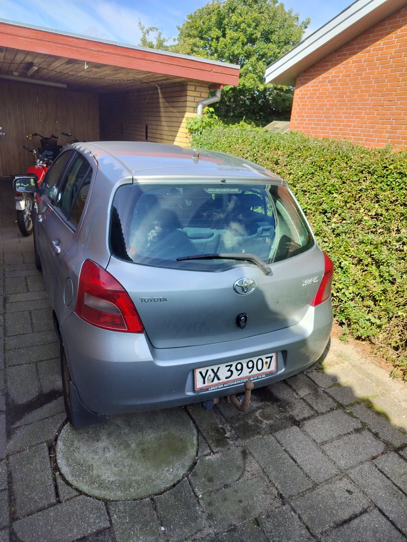 TOYOTA, YARIS, 1,4 D - 4D 3 DØRS Skrotbil skrotpræmie