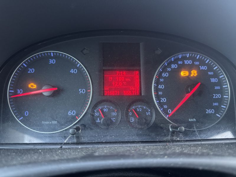 VOLKSWAGEN, TOURAN VAN, 2,0 TDI AUT. Skrotbil skrotpræmie