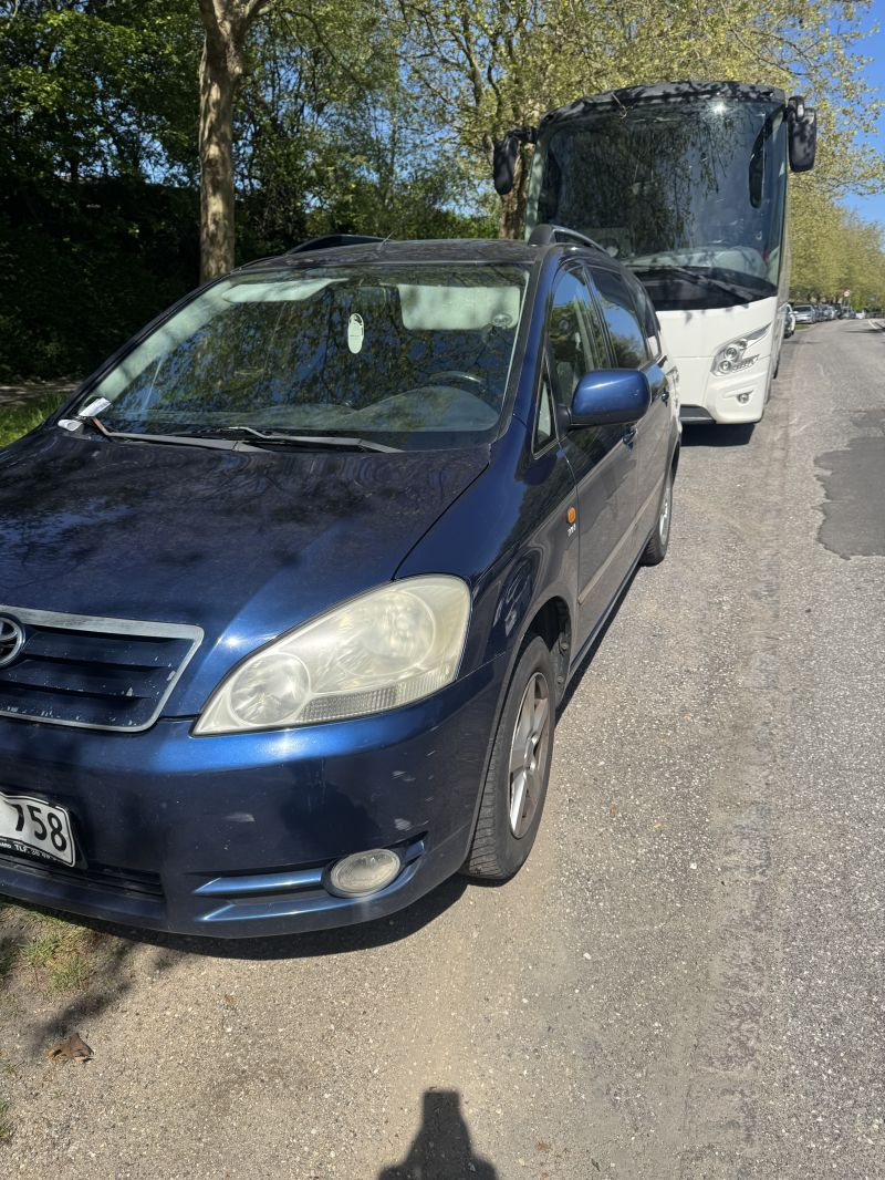 TOYOTA, AVENSIS VERSO, 2,0 SPORTSVAN Skrotbil skrotpræmie