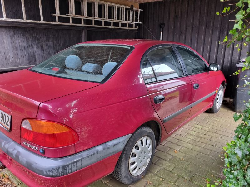 TOYOTA, AVENSIS, 1,8 SD MAN. Skrotbil skrotpræmie