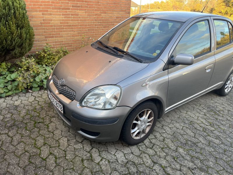 TOYOTA, YARIS, 1,3 TERRA Skrotbil skrotpræmie