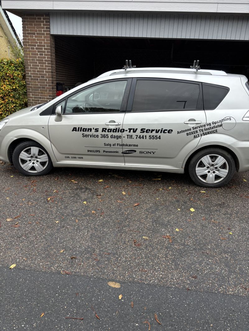 TOYOTA, COROLLA VERSO, 2,2 D-4D SPORTS VAN Skrotbil skrotpræmie