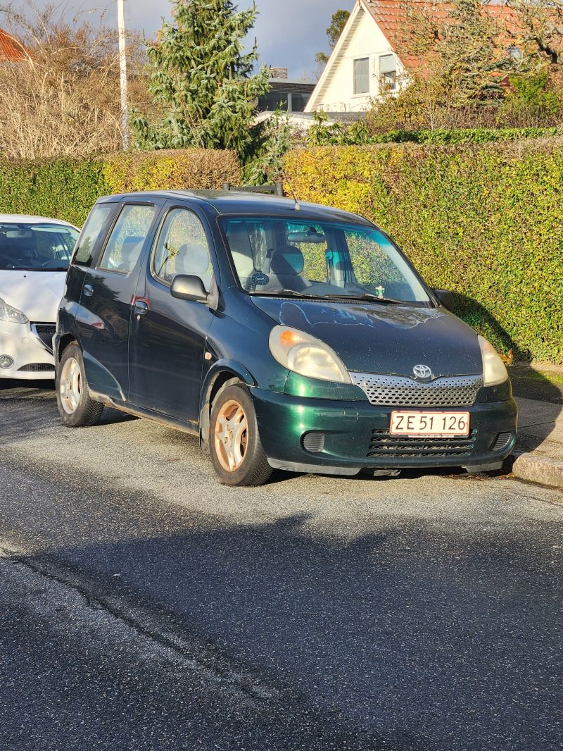 TOYOTA, YARIS, 1,3 VERSO Skrotbil skrotpræmie