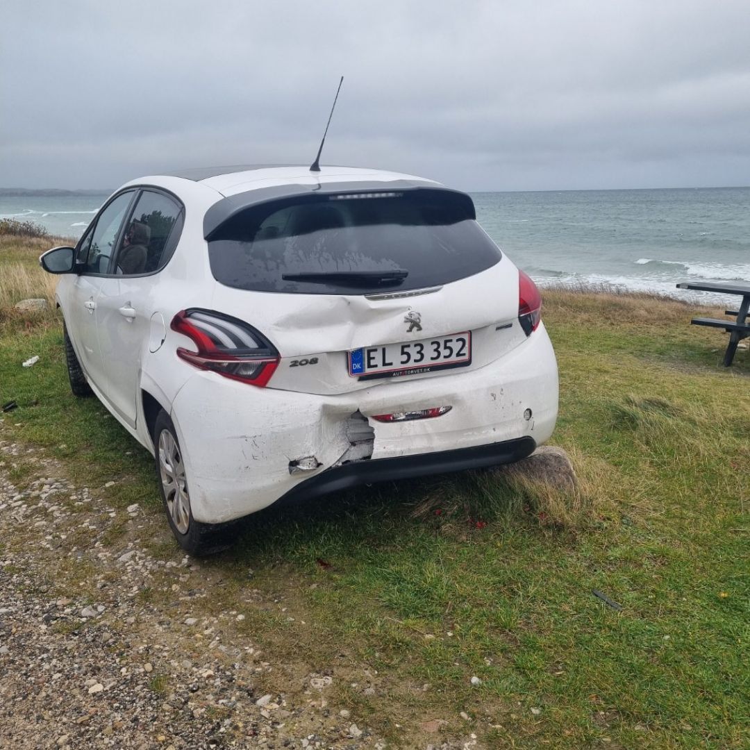 PEUGEOT, 208, 1.6 BlueHDI 100 hk 5D Skrotbil skrotpræmie