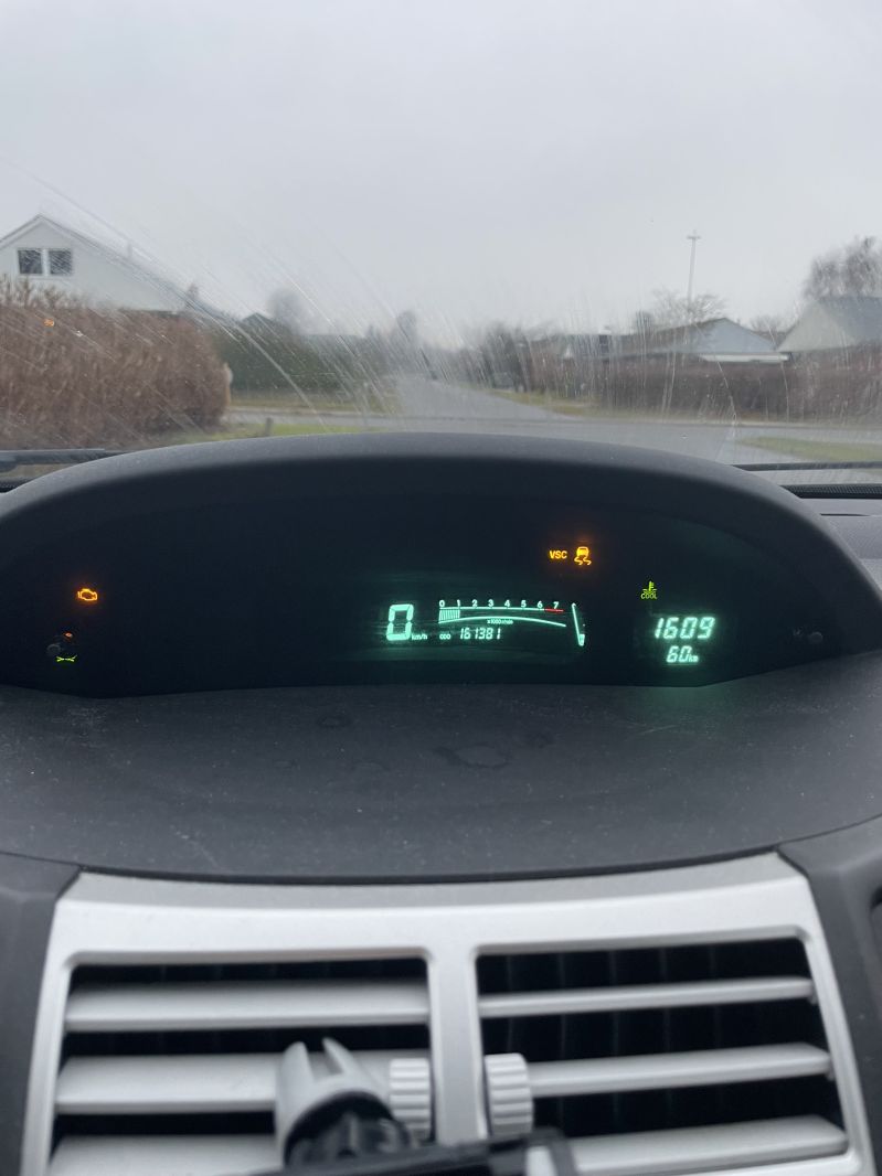 TOYOTA, YARIS, 1,3 3 DØRS Skrotbil skrotpræmie