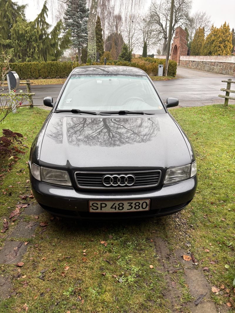 AUDI, A 4 LIMOUSINE, 1,8 Skrotbil skrotpræmie