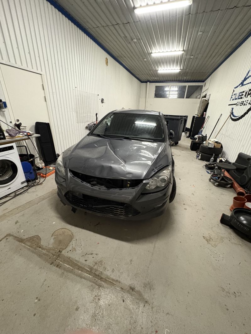 HYUNDAI, I30, 1,6 CRDI 128 FL Skrotbil skrotpræmie