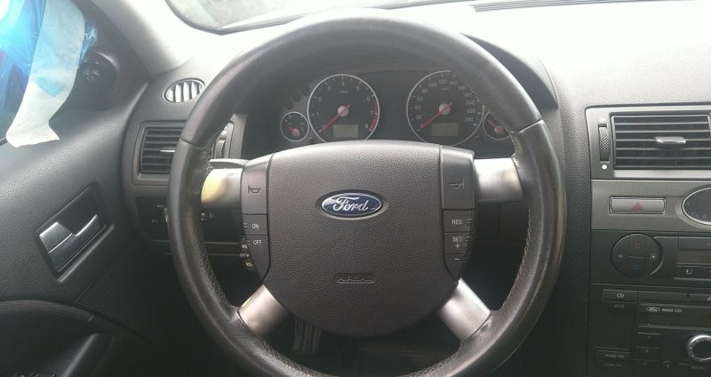 Ford Mondeo MK3 (B5Y). 2.5L V6 (170 hk). Skrotbil skrotpræmie