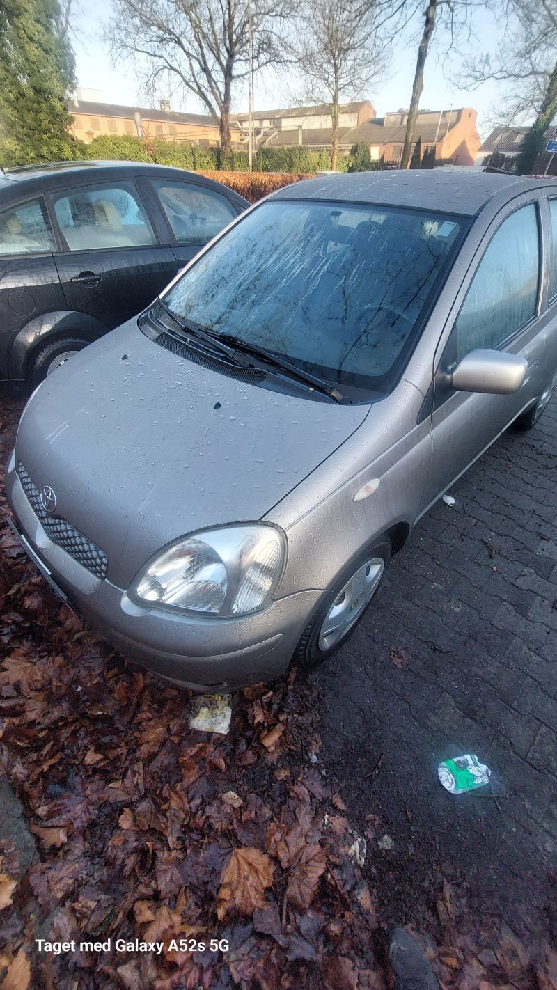 TOYOTA, YARIS, 1,3 TERRA Skrotbil skrotpræmie