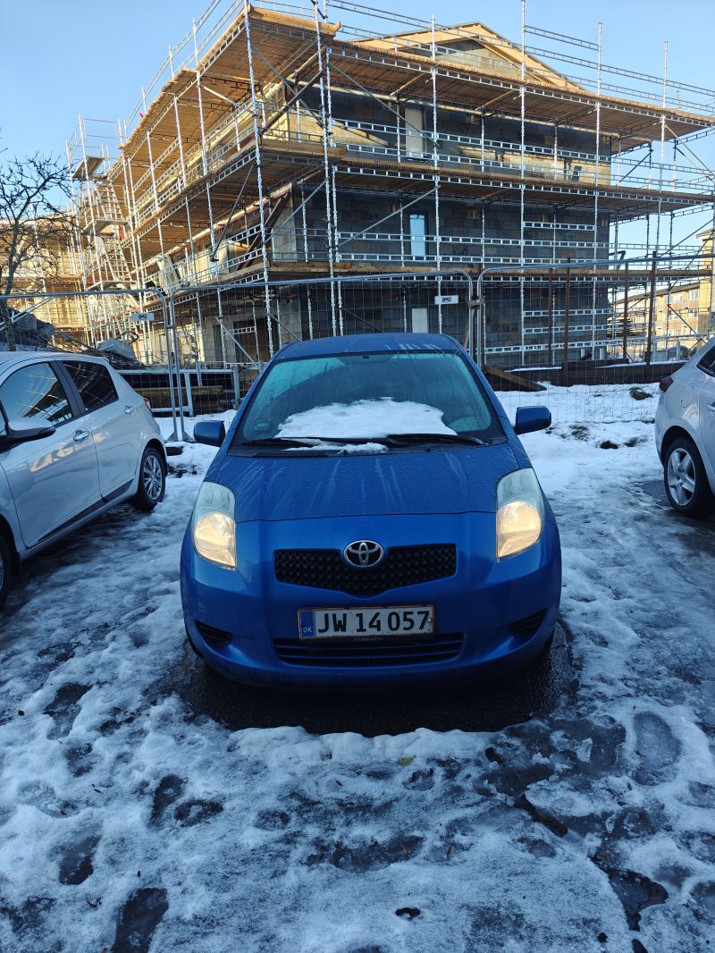 TOYOTA, YARIS, 1,4 D - 4D 5 DØRS Skrotbil skrotpræmie