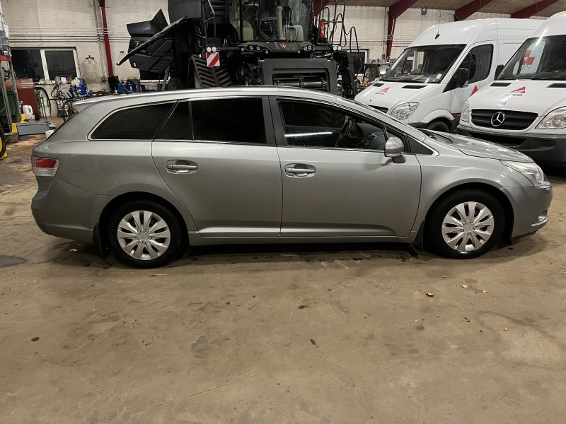 TOYOTA, AVENSIS STW, 2.0 STW D-4D.DPF.MAN Skrotbil skrotpræmie
