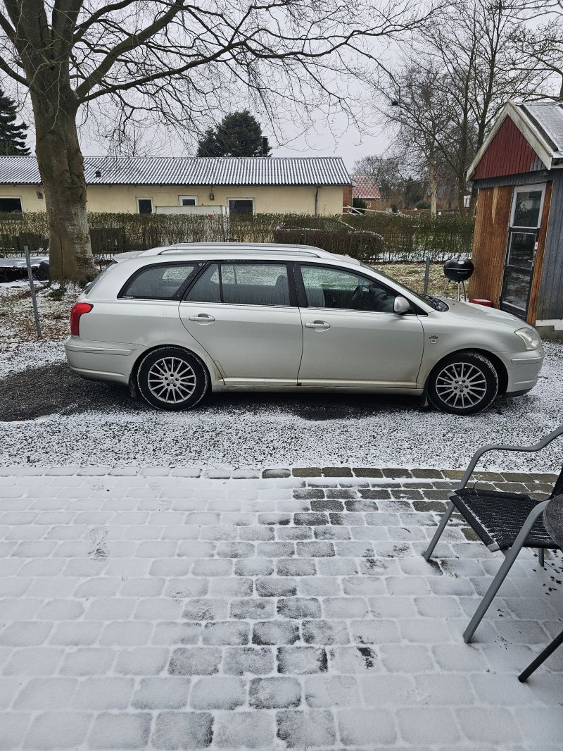 TOYOTA, AVENSIS, 2,0 STW DIESEL D-4D Skrotbil skrotpræmie