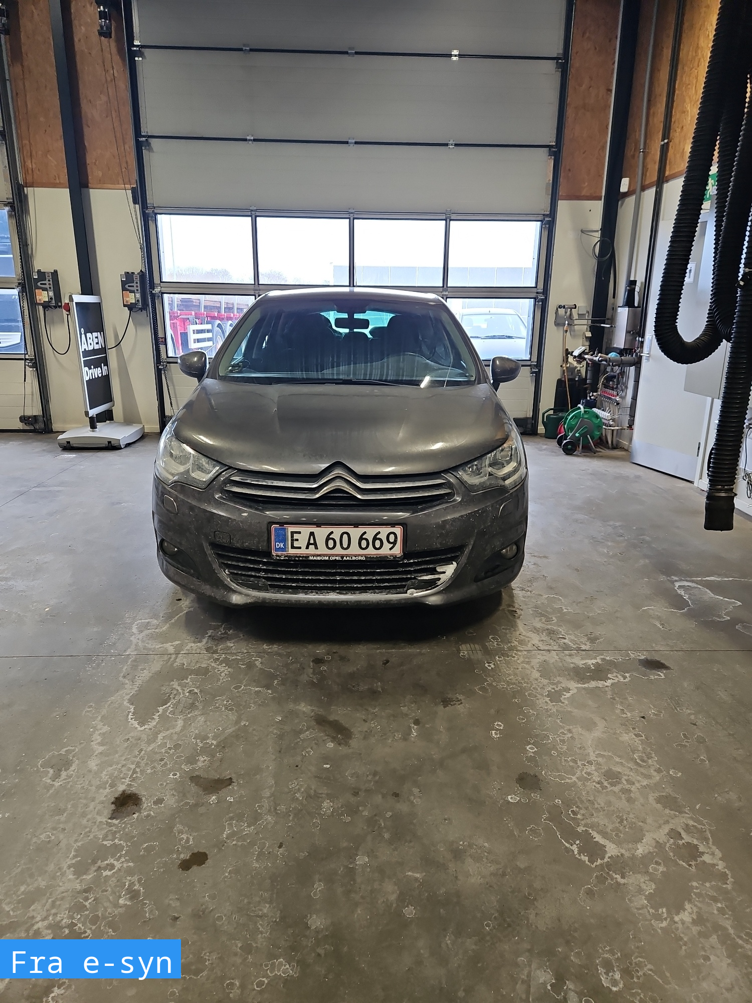 CITROËN, C4, 1.6 BlueHDi 100 hk 4-dørs m. bagklap Man. Skrotbil skrotpræmie