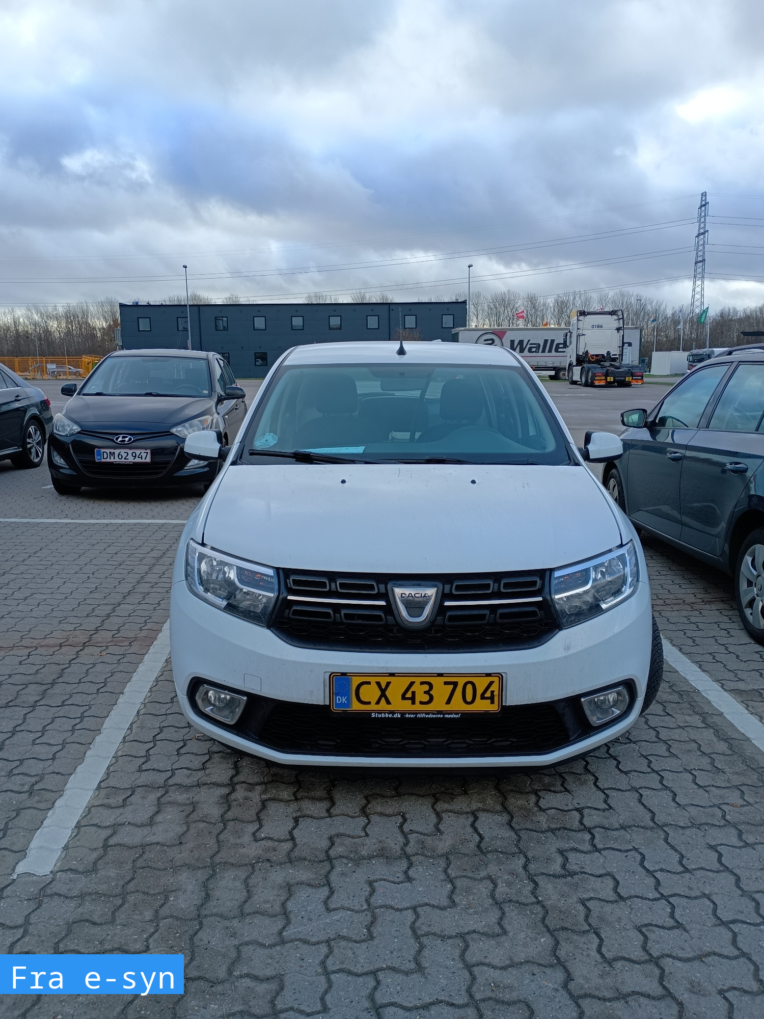 DACIA, SANDERO, TCe 100 Van Manuel Skrotbil skrotpræmie