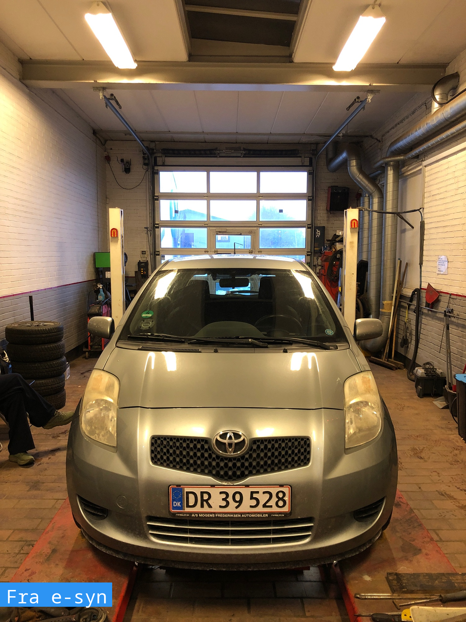 TOYOTA, YARIS, 1,3 5 DØRS Skrotbil skrotpræmie