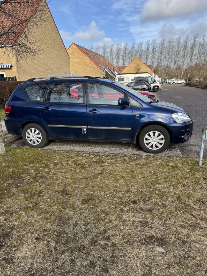 TOYOTA, AVENSIS VERSO, 2,0 AUT. SPORTSVAN Skrotbil skrotpræmie