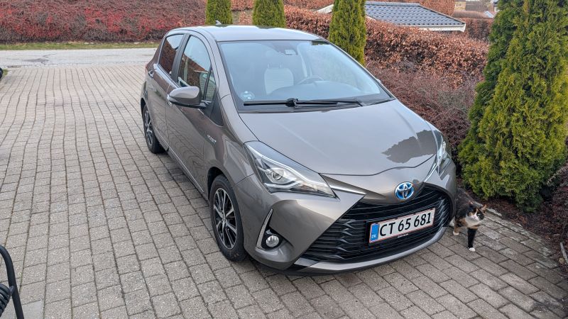 TOYOTA, YARIS, 1.5 Hybrid (100 hk) aut. gear Skrotbil skrotpræmie