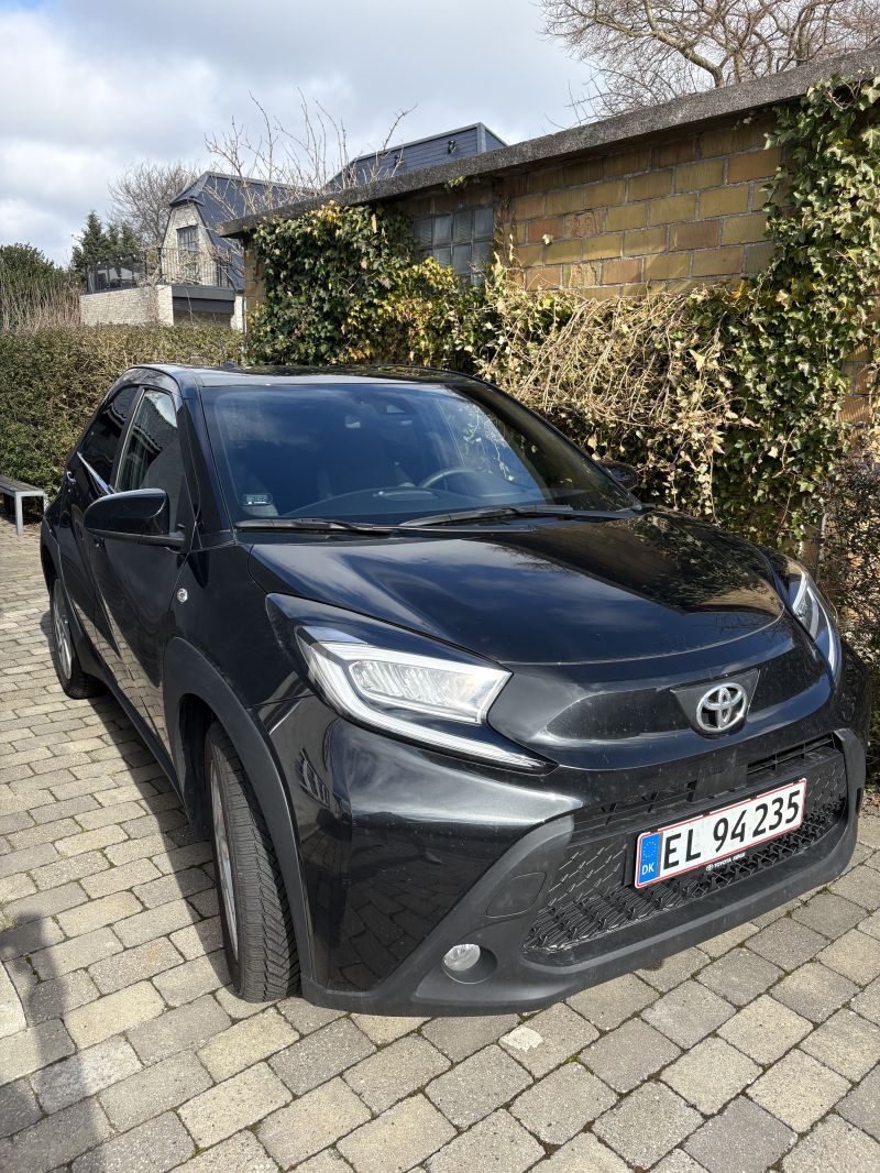 TOYOTA, Aygo X, 1.0 benzin (72 hk) aut. gear Skrotbil skrotpræmie