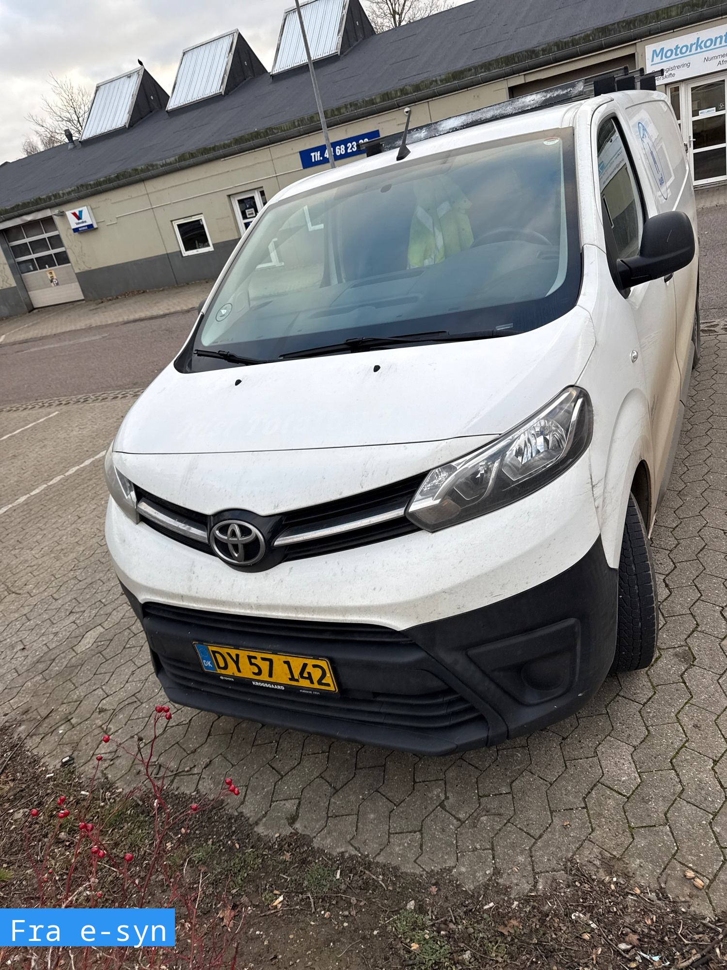 TOYOTA, Proace, 2.0D 120hk Long Enkelt skydedør/Sideh. døre uden ruder Skrotbil skrotpræmie
