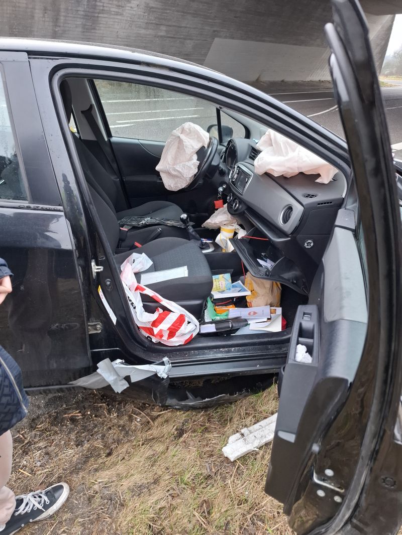 TOYOTA, YARIS, 1.3 VVT-i Skrotbil skrotpræmie