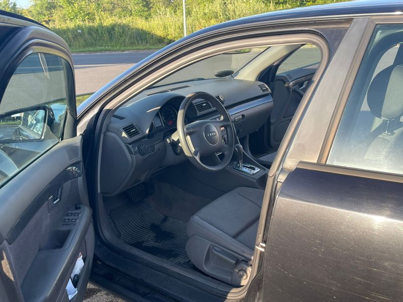 AUDI, A 4, UOPLYST Skrotbil skrotpræmie