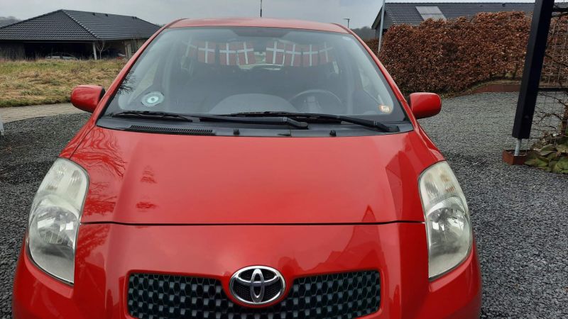 TOYOTA, YARIS, 1,3 5 DØRS Skrotbil skrotpræmie