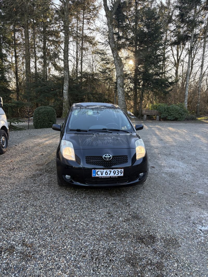 TOYOTA, YARIS, 1,4 D - 4D 5 DØRS Skrotbil skrotpræmie