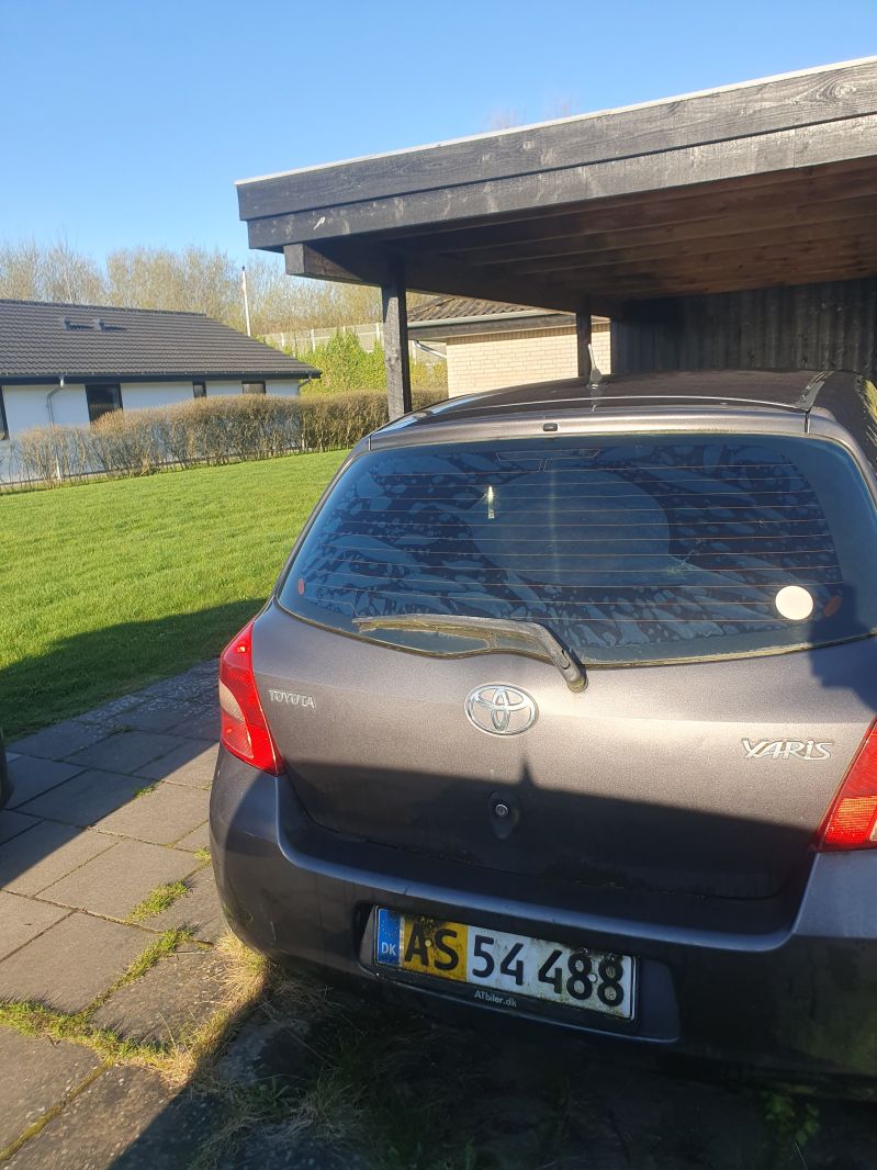 TOYOTA, YARIS, 1,4 D-4D VAN Skrotbil skrotpræmie