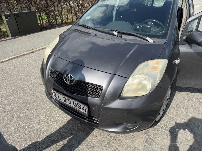 TOYOTA, YARIS, 1,4 D - 4D 5 DØRS Skrotbil skrotpræmie