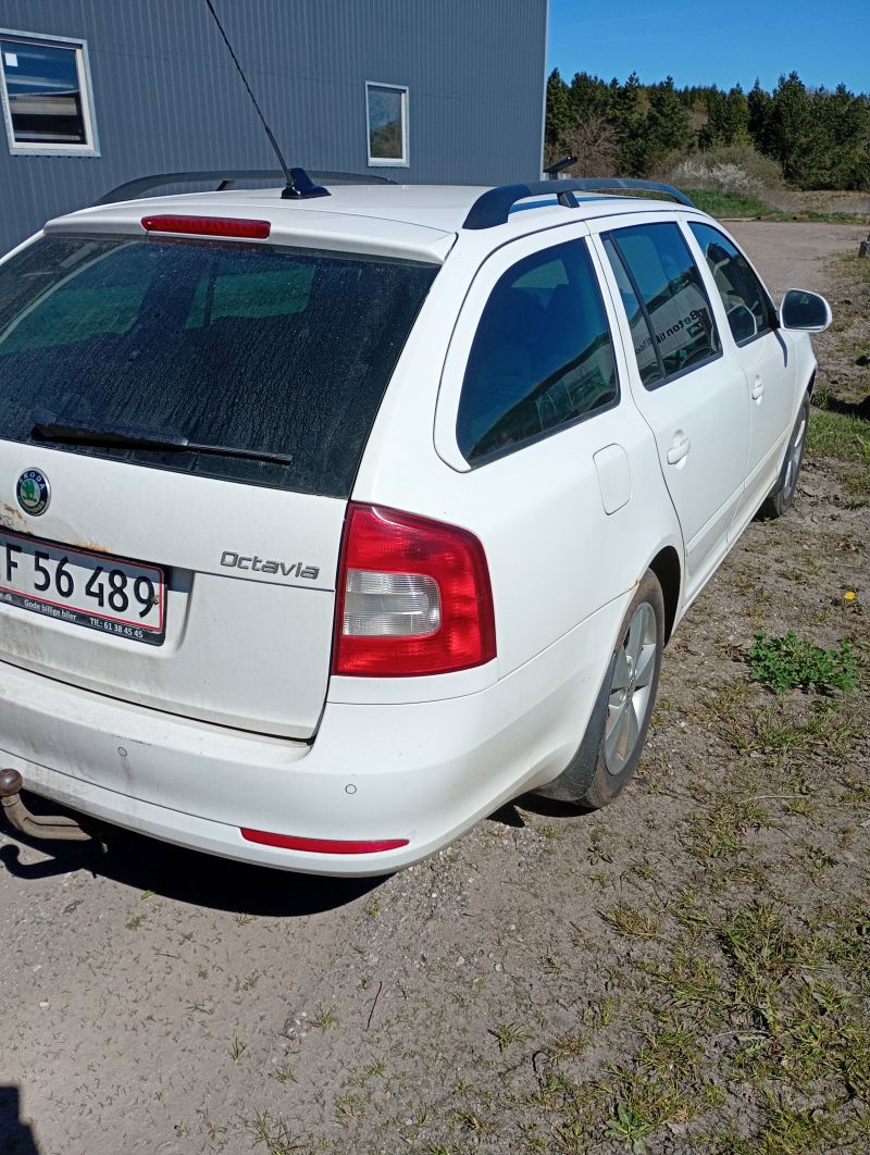 SKODA, OCTAVIA COMBI, 1,6 TDI Skrotbil skrotpræmie